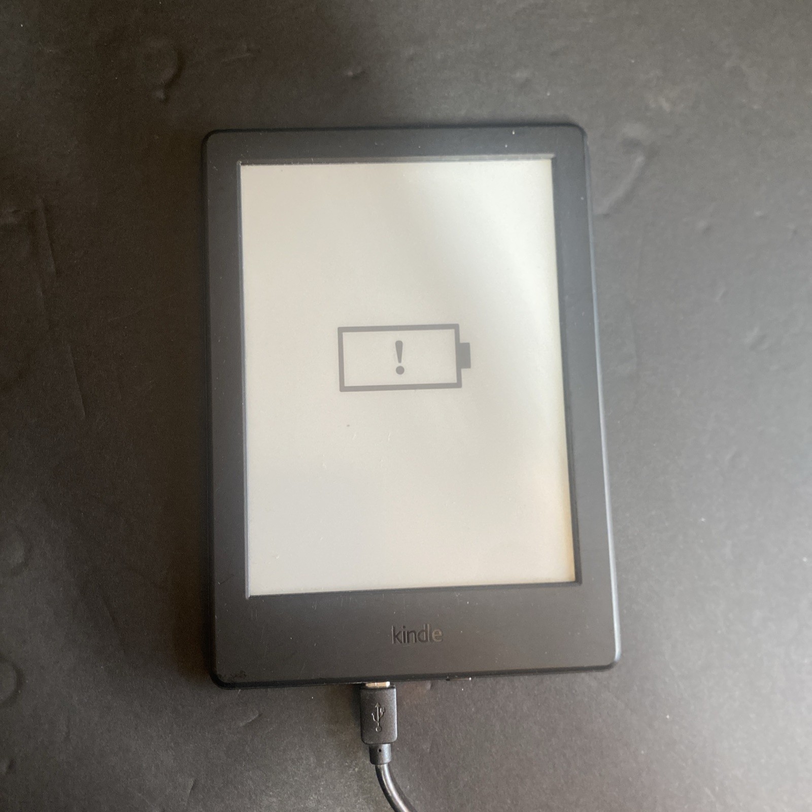 Amazon Kindle (SY69JL) 6"- 4GB Wi-Fi 8th Generation Gen Black eReader No Charger