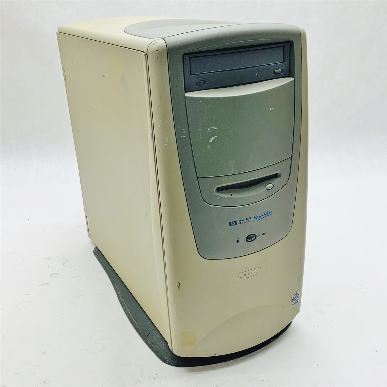Hewlett Packard Pavilion 8250 Pentium II 266MHz 32MB RAM No HDD Vintage Computer