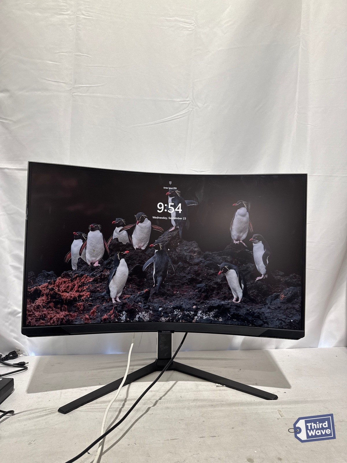 Samsung Odyssey Neo G8 Curved Gaming Monitor 32 in 4K 240Hz 1ms Black White