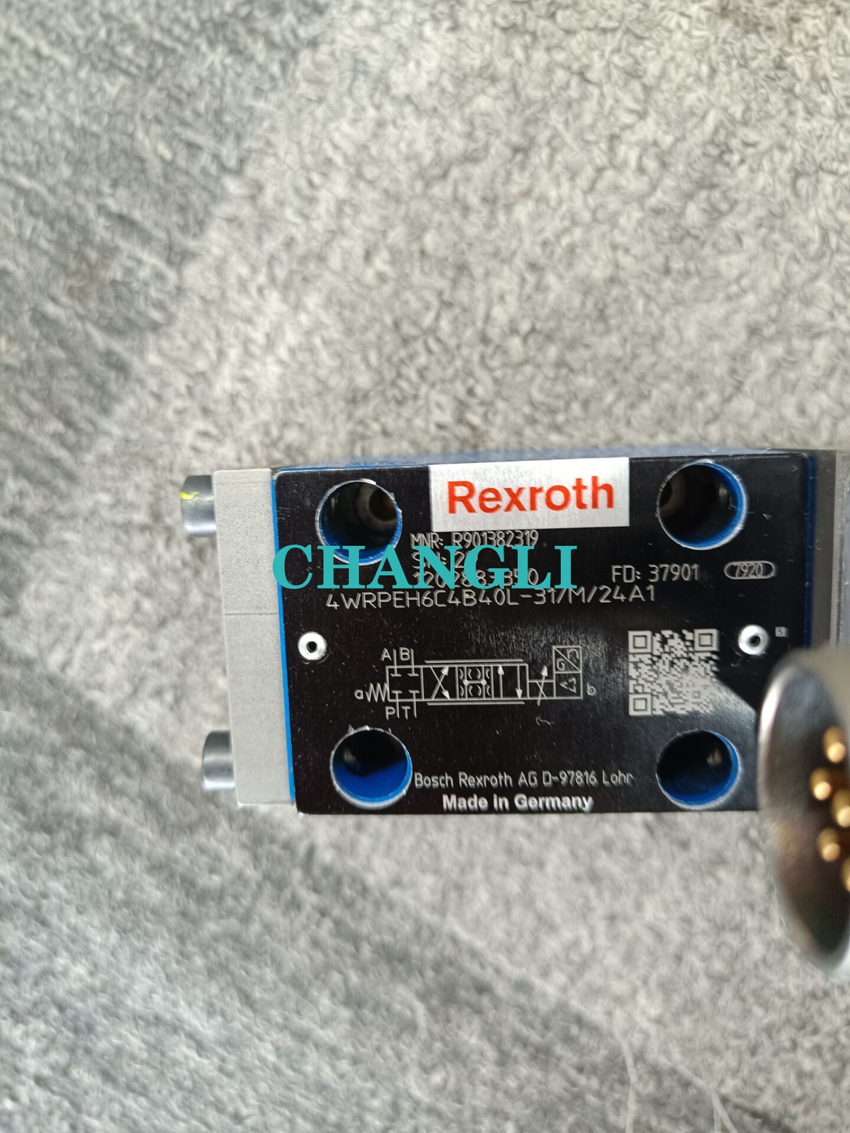 1PCS 4WRPEH 6 C4 B40L-3X/M/24A1 R901382319 Bosch Rexroth 4WRPEH6C4B40L-3X/M/24A1
