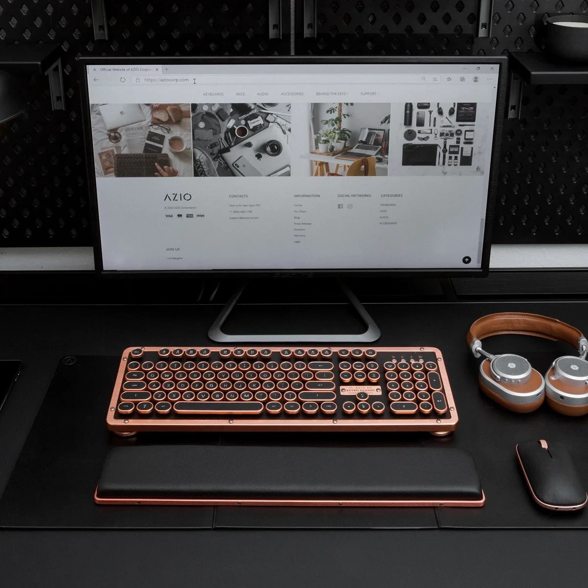 Azio Retro Classic Bluetooth Keyboard Artisan Real Leather Clicky