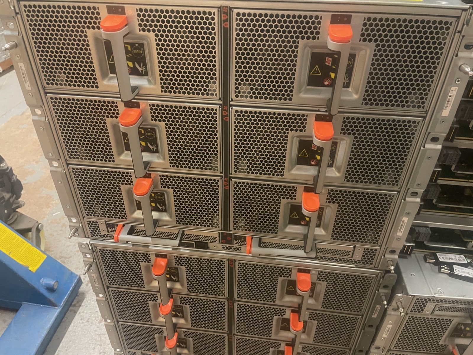 NetApp Enterprise Data Storage NAF-1602 FAS9000 2 x cont. for parts. see details