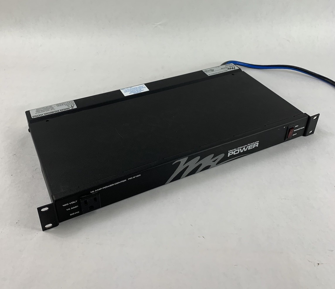 Middle Atlantic Products PD-915R 120V-15A-60Hz 8-Port Rackmount Power Center