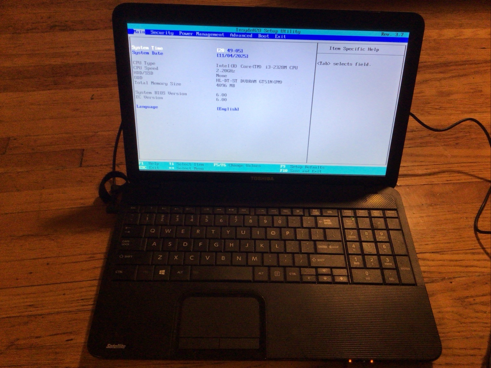 Toshiba Satellite C885 S5356 Laptop Intel I3 2.2ghz 4gb