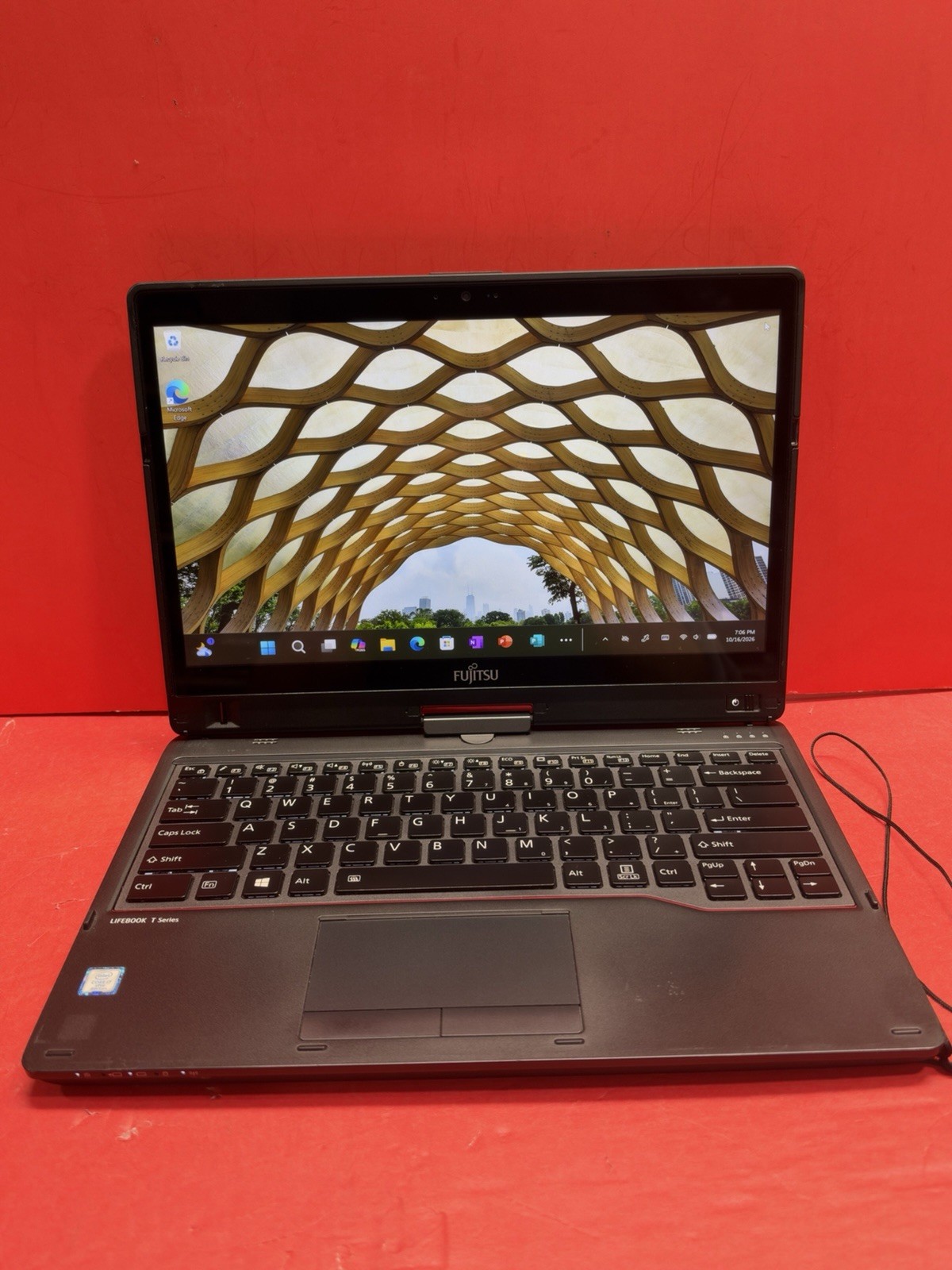 Fujitsu LifeBook T938 2in1 13” FHD Touch Tablet  8th i7- 16GB  512GB Win11pro