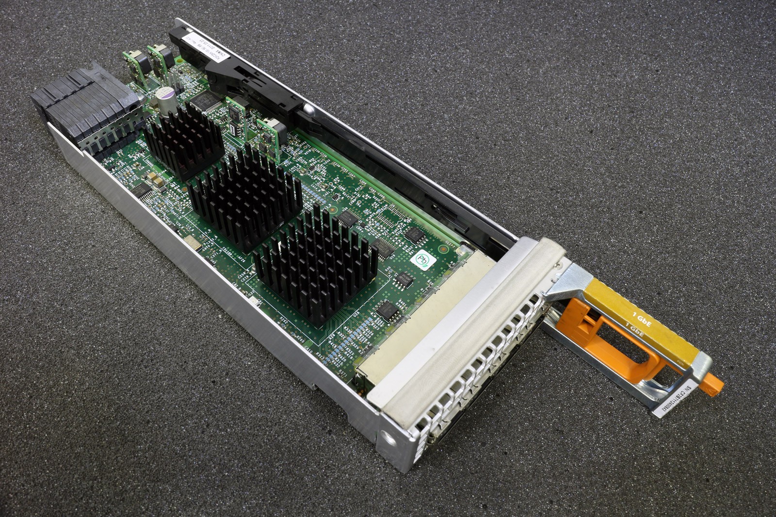 Dell V246D V246D EMC SLIC07 1 GbE 4-Port Gigabit Ethernet Module 303.121.100