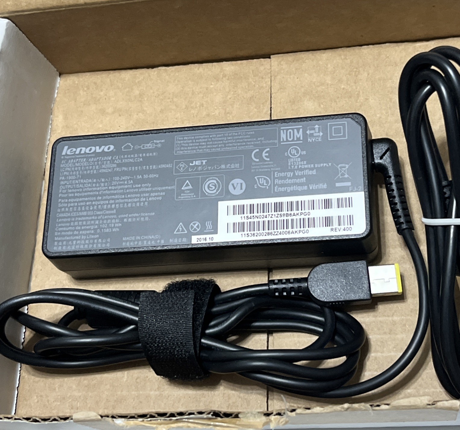 New Lenovo ThinkPad 90W AC Adapter (Slim tip) 45N0482, 45N0483, 45N0252- Genuine
