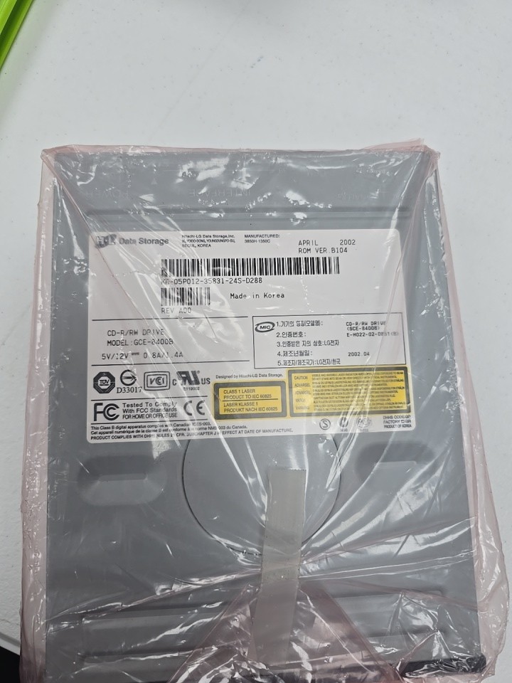 Hitachi LG HL Data Storage GCE-8400B CD-R/RW Internal Drive Black 