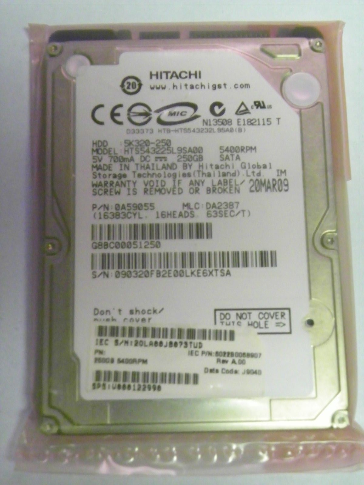  Hitachi HTS543225L9SA00 P/N:0A59055 MLC:DA2387 G8BC00051250 250GB 2.5" SATA HDD