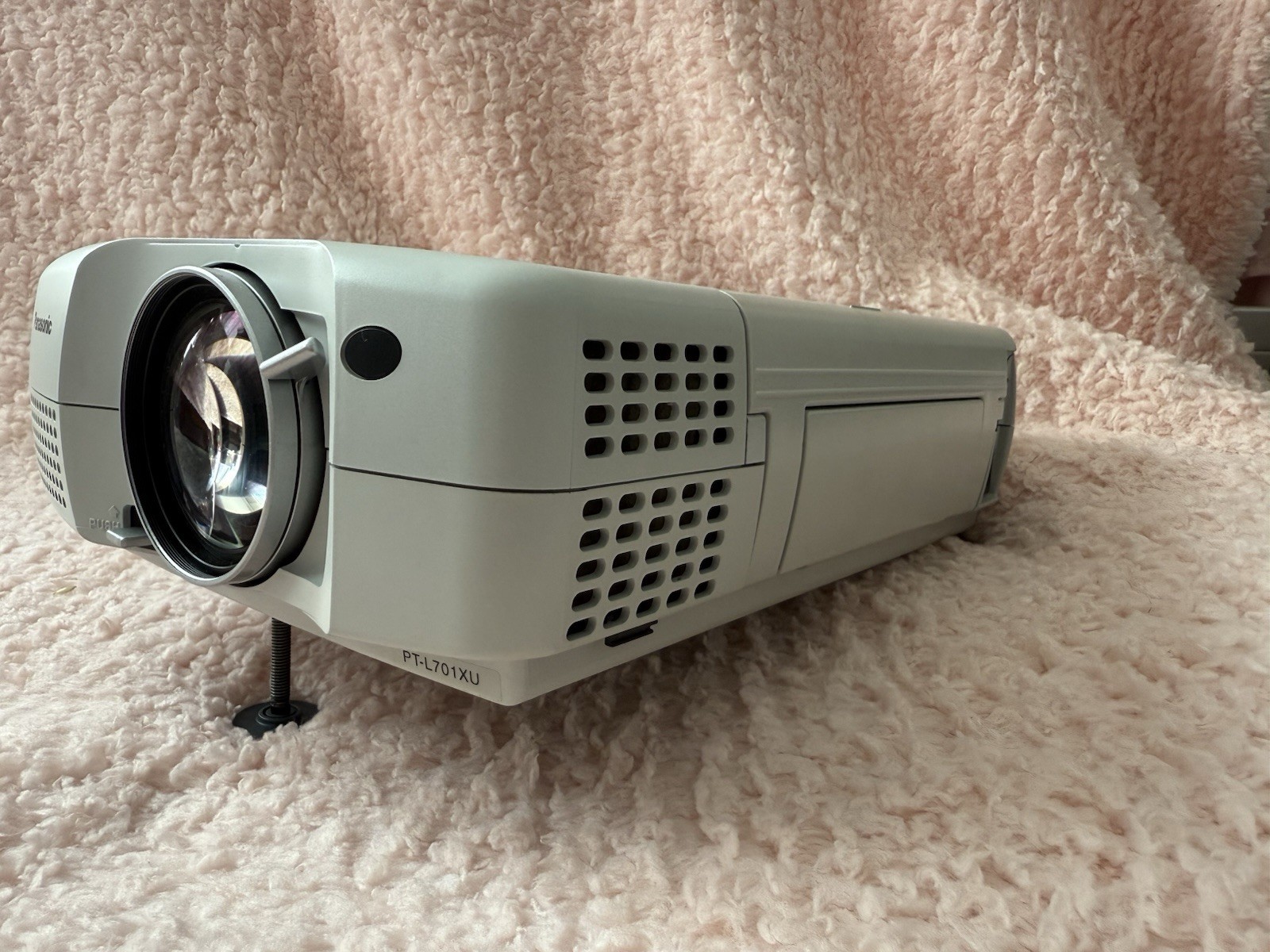 Panasonic PT-L701XE/U LCD Projector