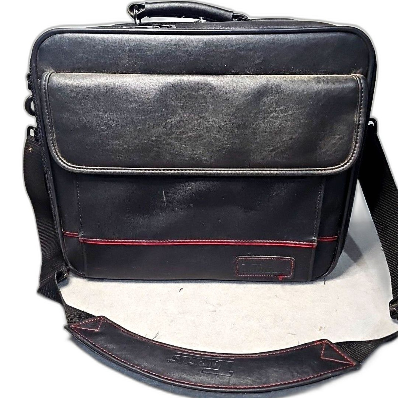 Targus Black Universal Notebook Case Vintage Leather Laptop Bag Model CUN1