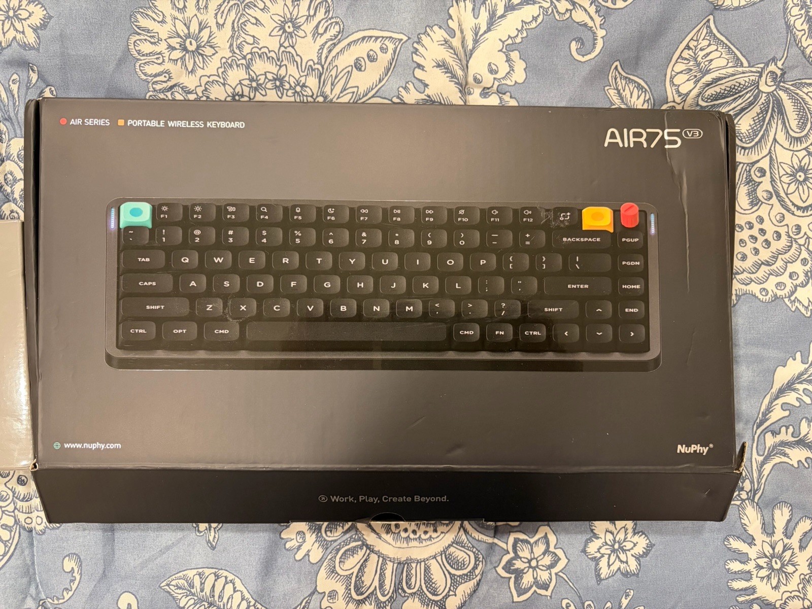 NuPhy Air75 V3 Blush Nano Switch, Black - With Carrying Case And Wrist Rest