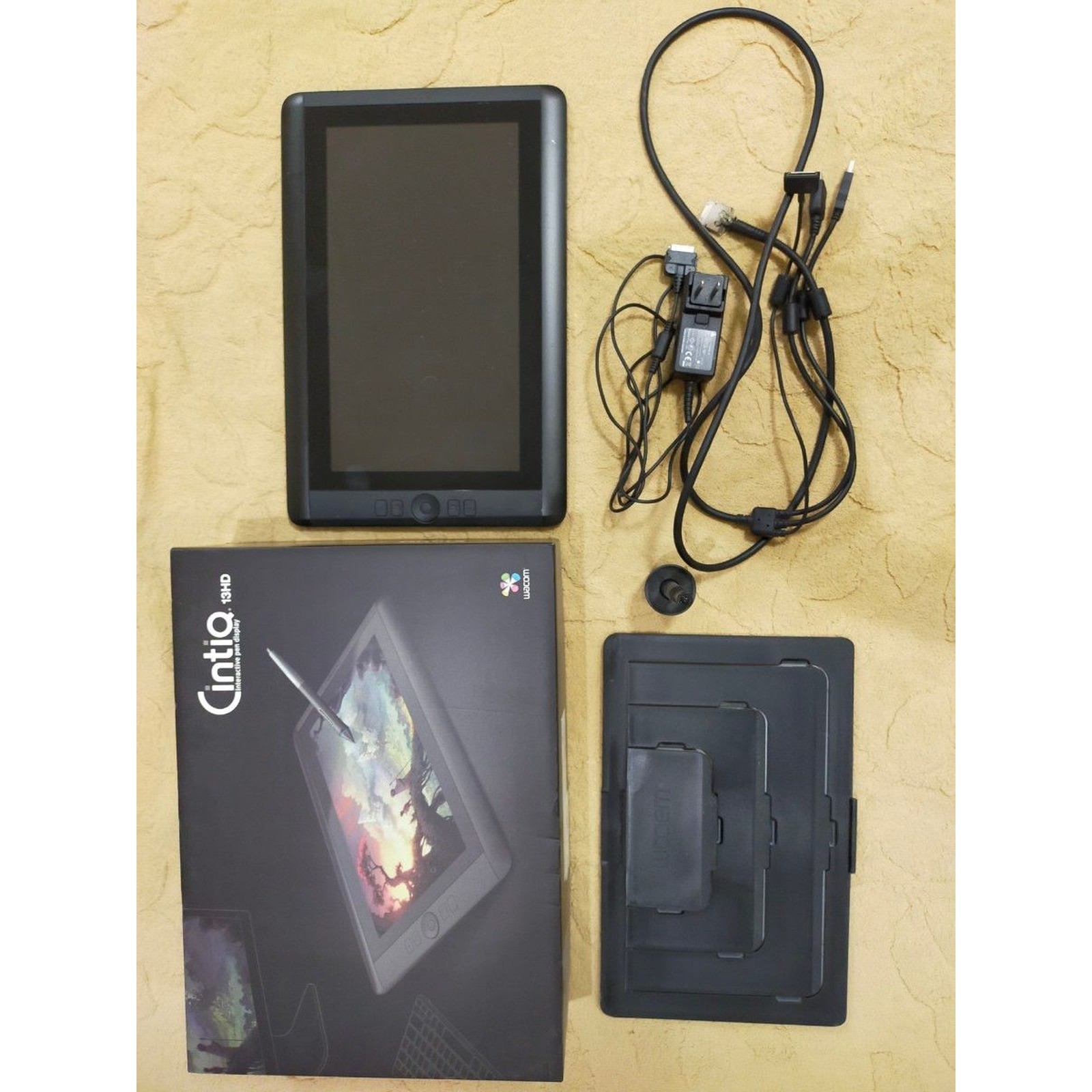 Wacom Cintiq 13HD DTK-1300 13in Pen Display Drawing Tablet Boxed Used Japan