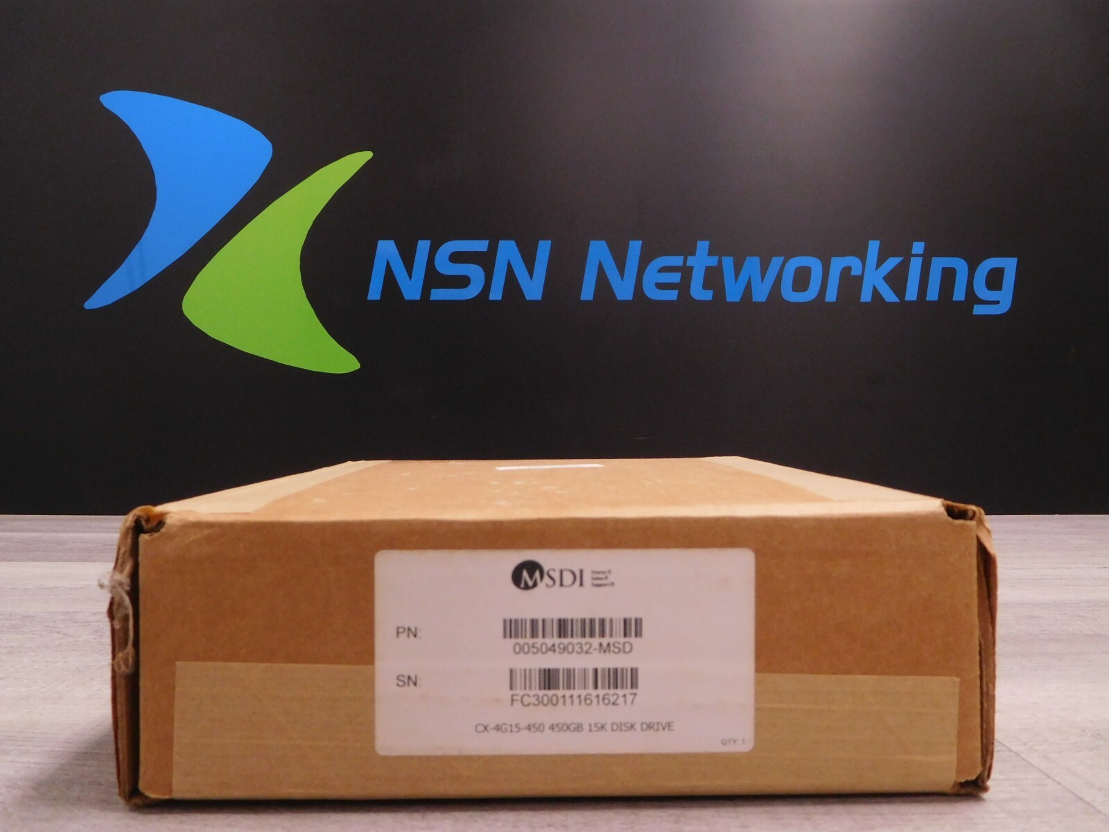 NEW SEALED EMC CX-4G15-450 005049032 450GB 15K 3.5 FC SAS Disk Drive HDD