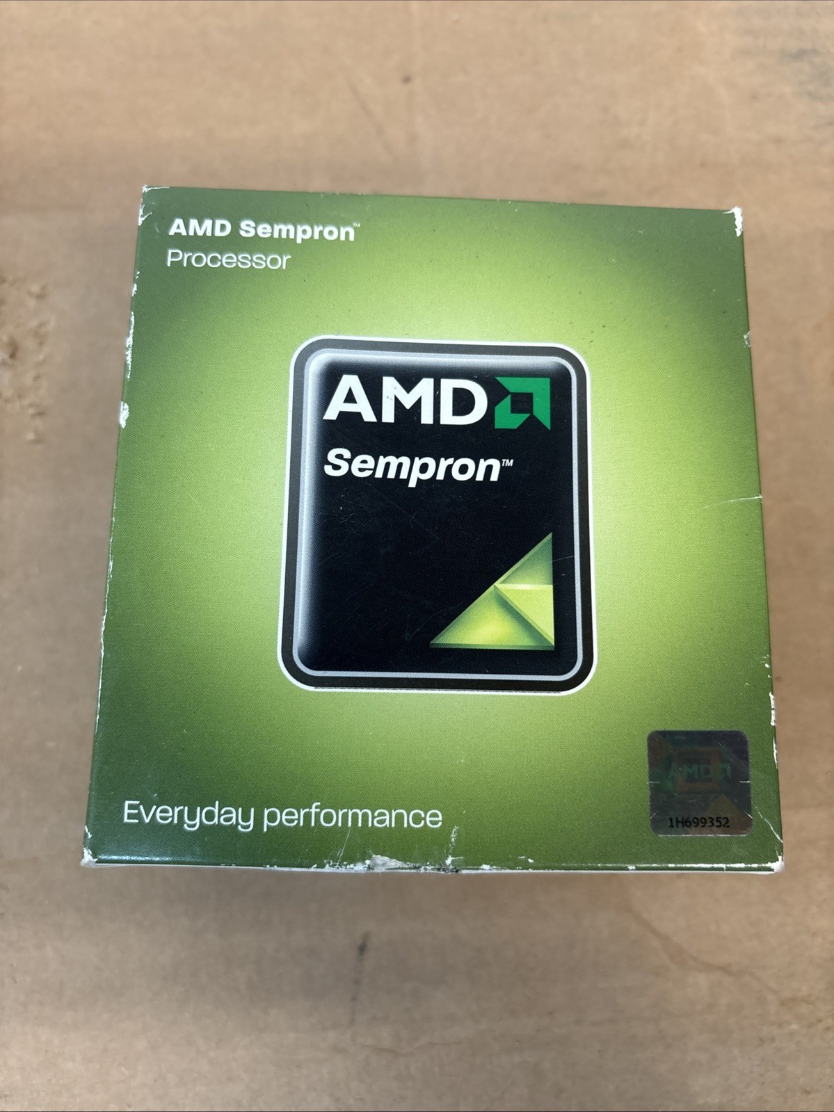 New AMD Sempron 145 2.8GHz 1MB Socket AM2+/AM3 1-Core/1-Thread CPU SDX145HBK13GM