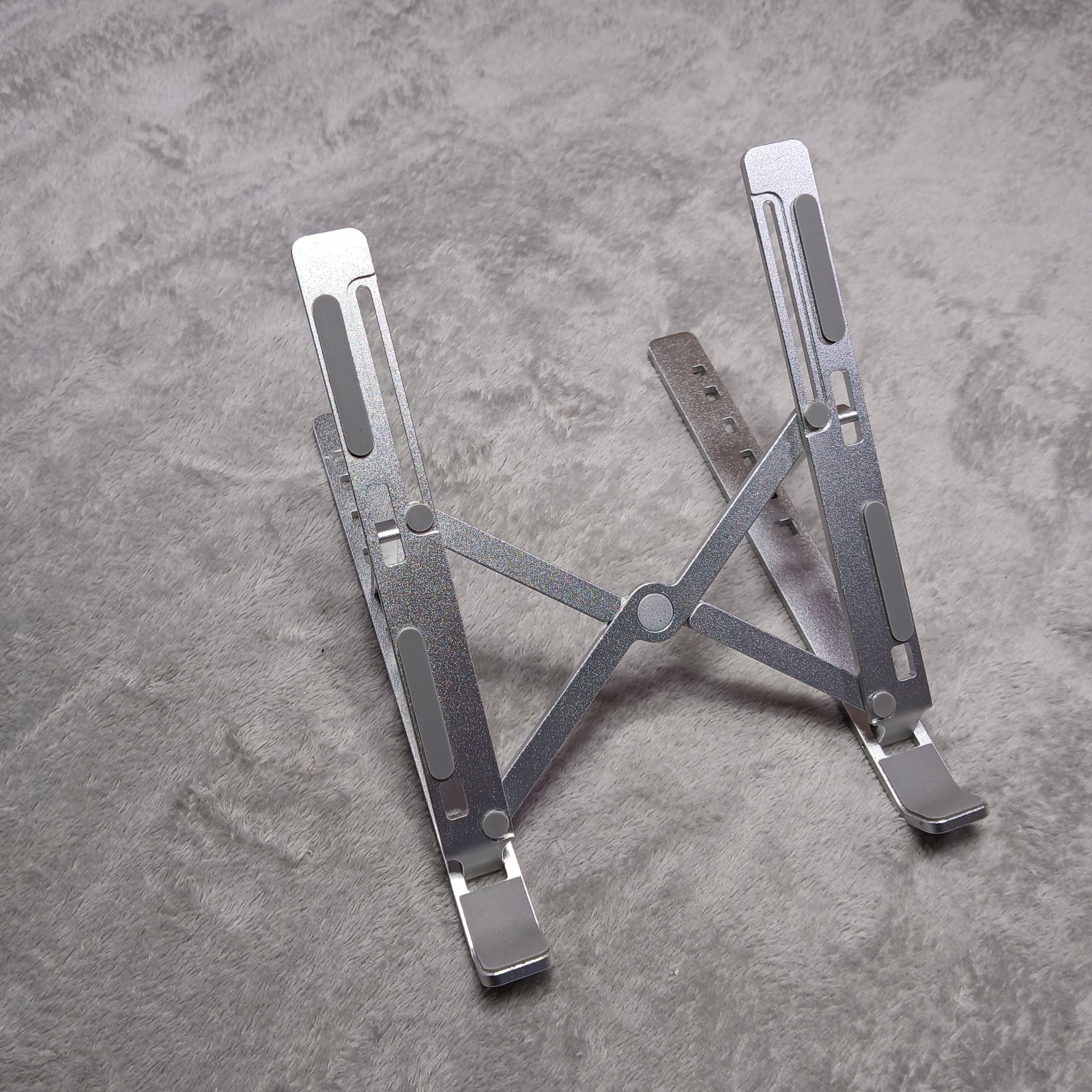 Targus AWE810GL Portable Ergonomic Laptop Tablet Stand Foldable Silver Riser