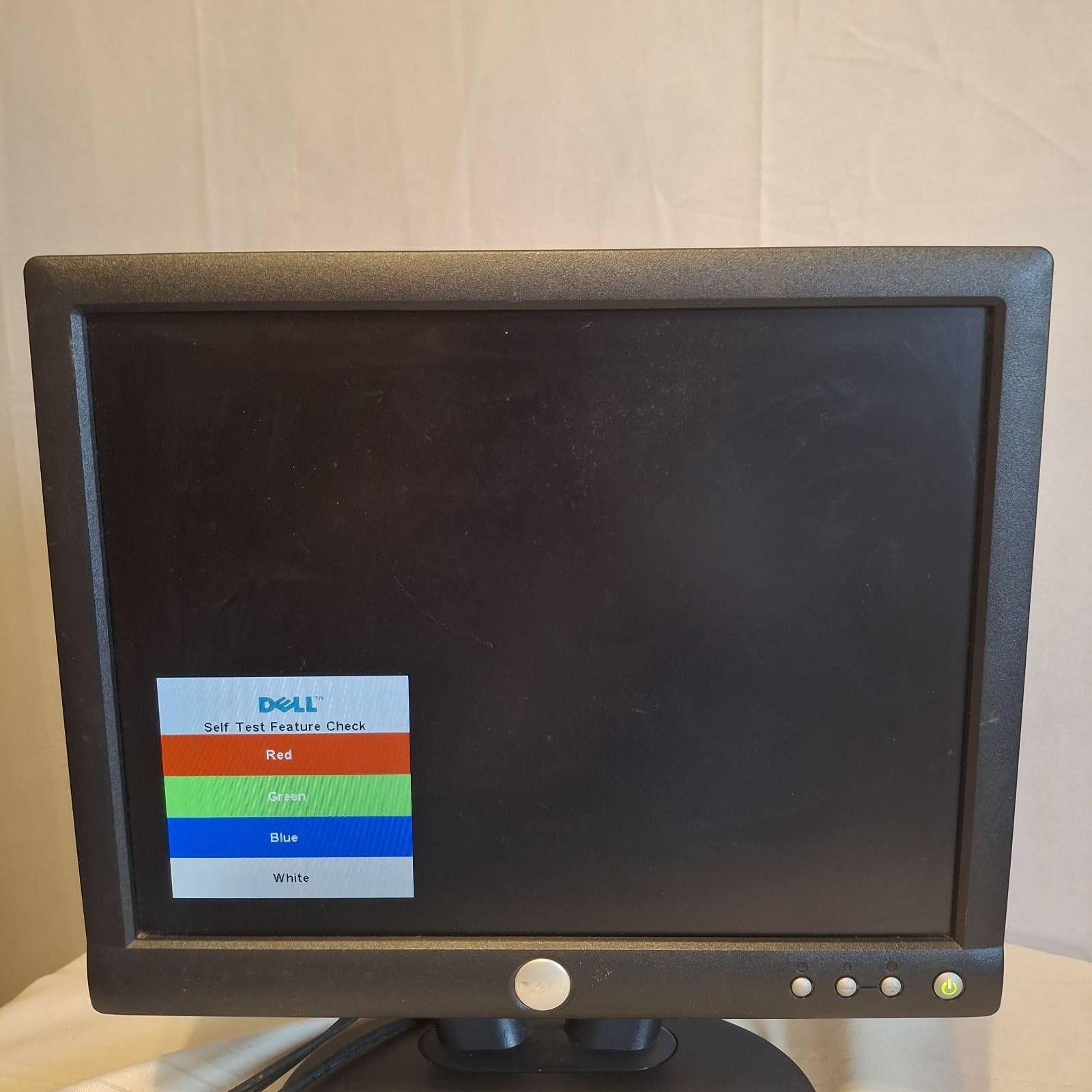 Dell E153FPf 15" LCD Monitor with Stand, VGA small size
