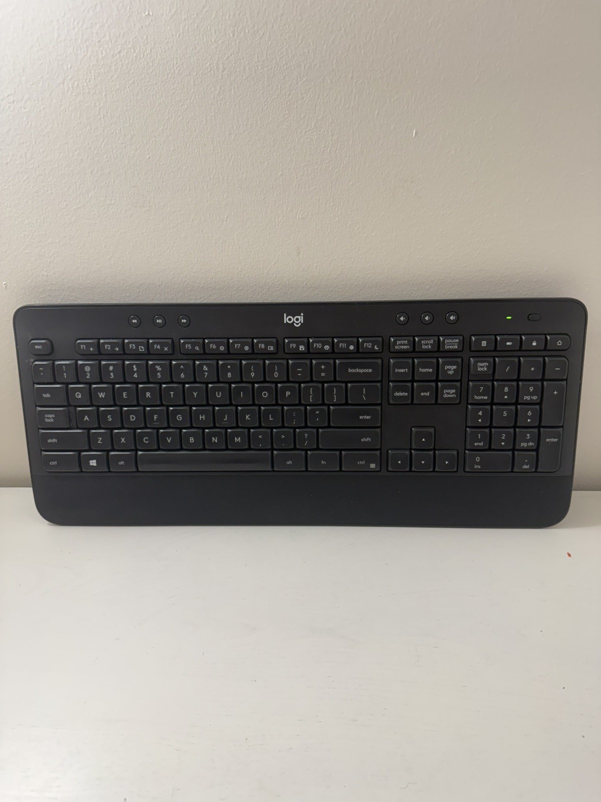Logitech Logi K545 Wireless Keyboard NO DONGLE