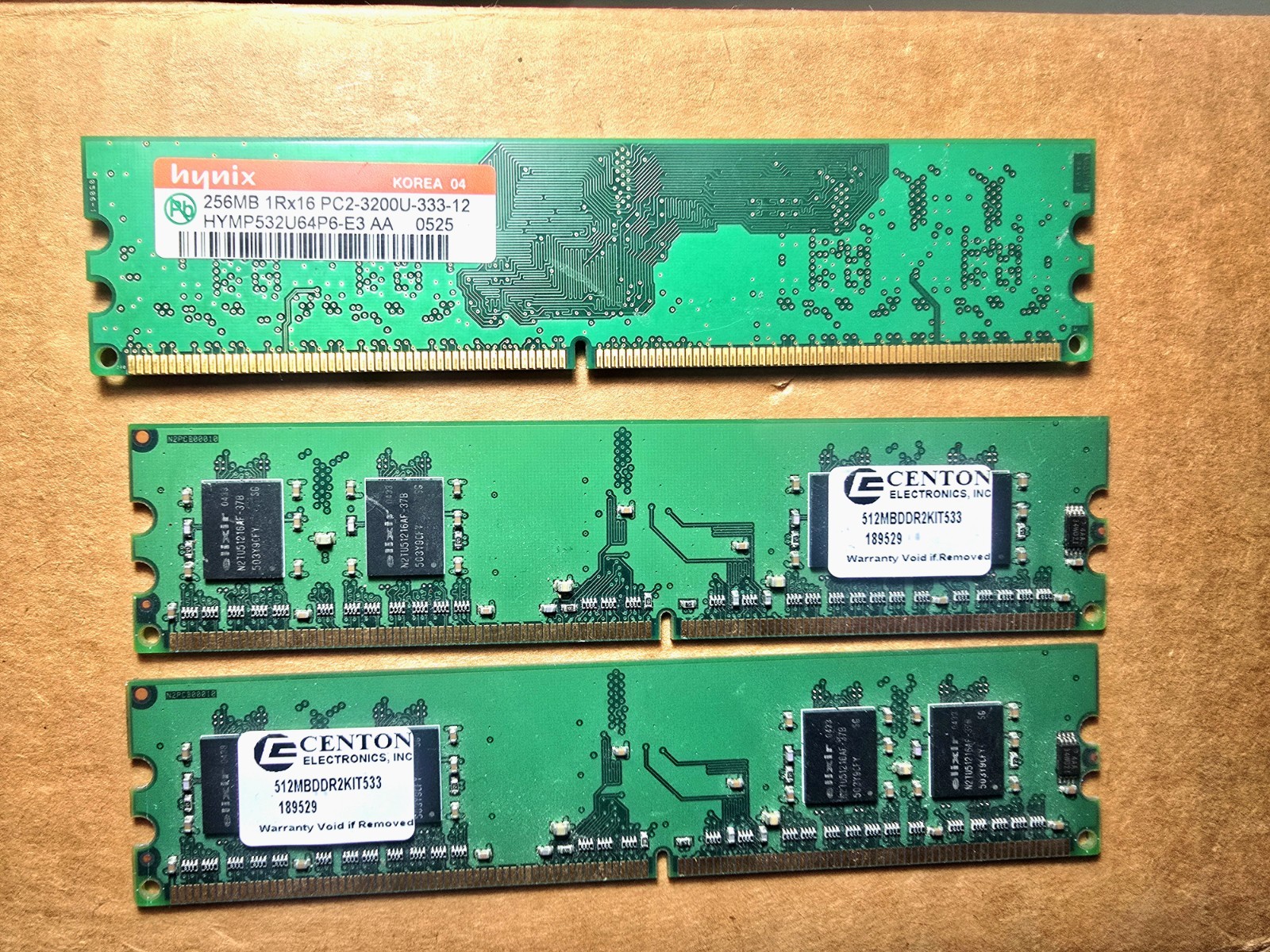 Centon 1GB (2x512MB) DDR2-533MHz PC2-4200 ECC CL4 240-Pin DIM + Hynix 265MB