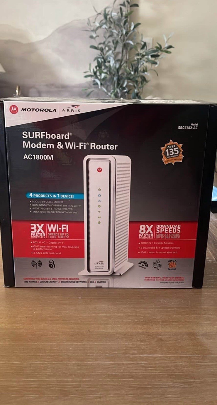 Motorola ARRIS SURFboard SBG6782-AC DOCSIS 3.0 Dual-Band Modem Router White