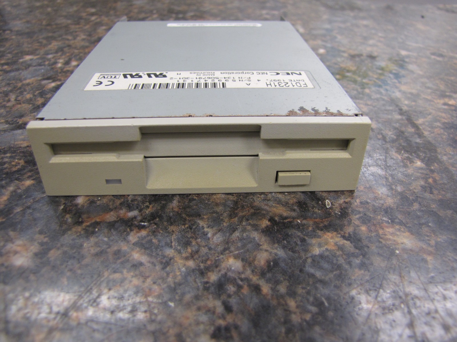 NEC FLOPPY DRIVE UNIT FD1231H 134-506791-301-2 -3.5" - NE1