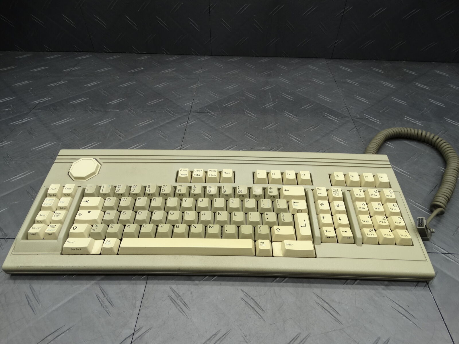 Tektronix Mechanical Keyboard Vintage 119-1990-01 RARE Keyboard