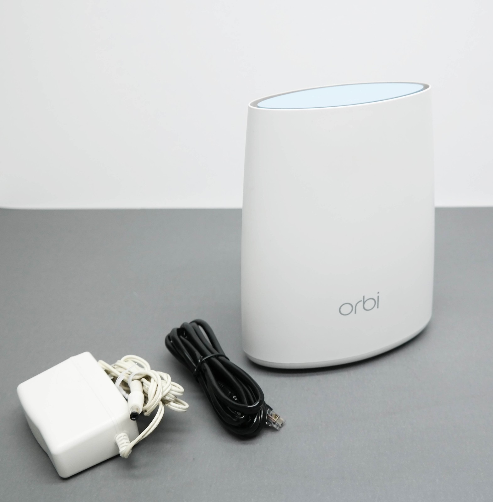 Netgear Orbi RBR40 Whole Home AC2200 Tri-Band WiFi Router