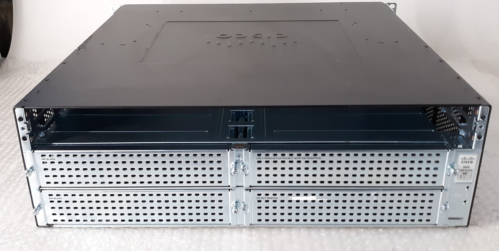 Cisco 3925 CISCO3925-CHASSIS V02 Empty *CHASSIS ONLY*