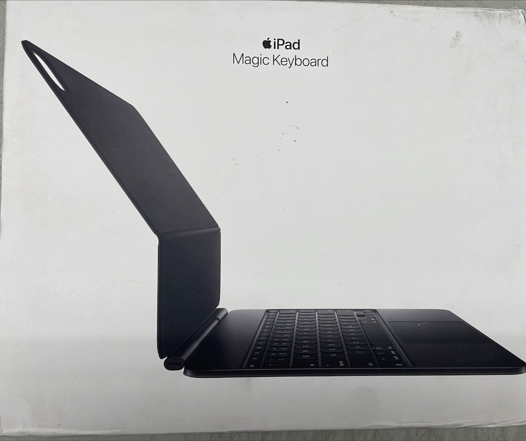 Apple Magic Keyboard for iPad Pro 13‑inch (M4 & M5) Black - New Open Box