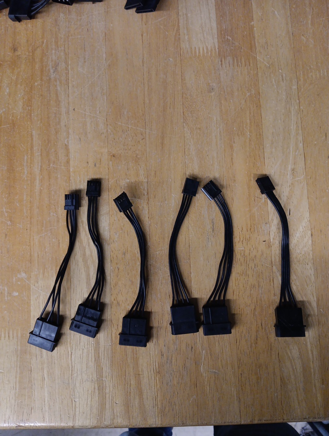 Corsair 4-Pin Molex to Floppy Drive 4-Pin Female Power 14CM