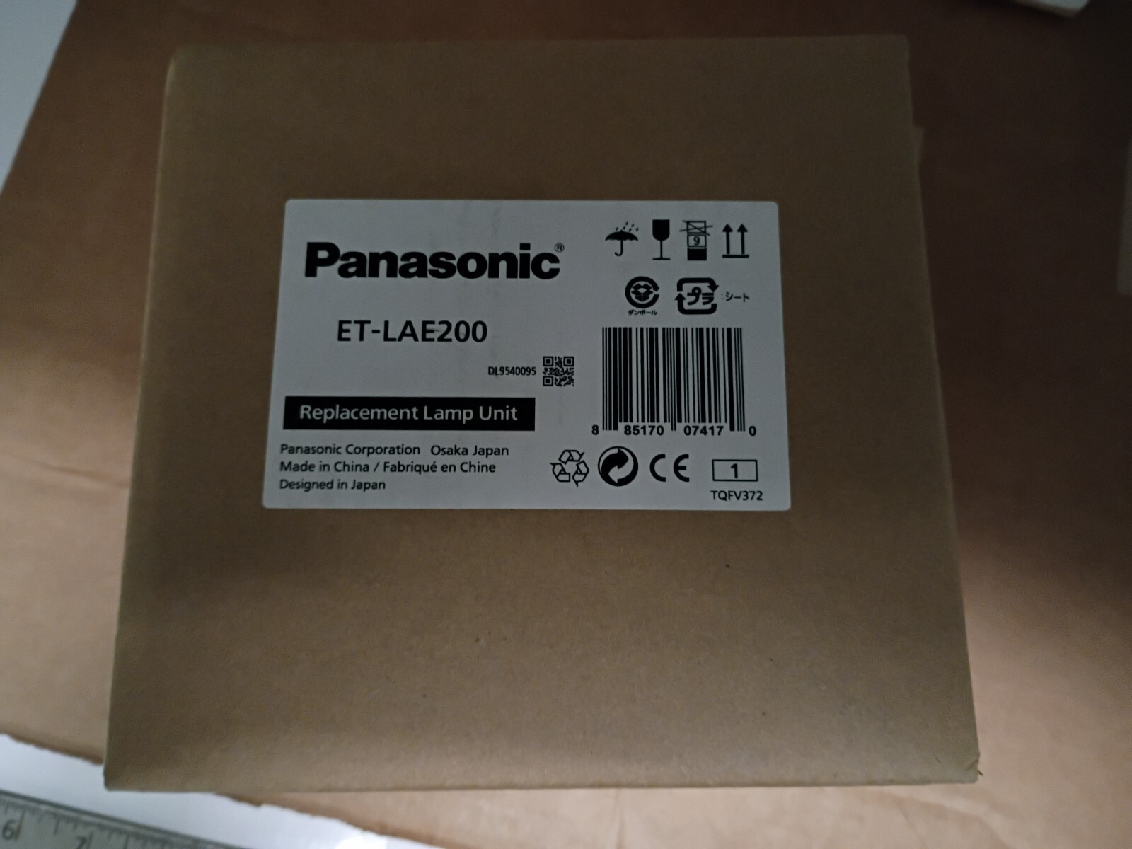Genuine Original Panasonic ET-LAE200 Projector Lamp PT-EX600, PT-EZ570, PT-EW530