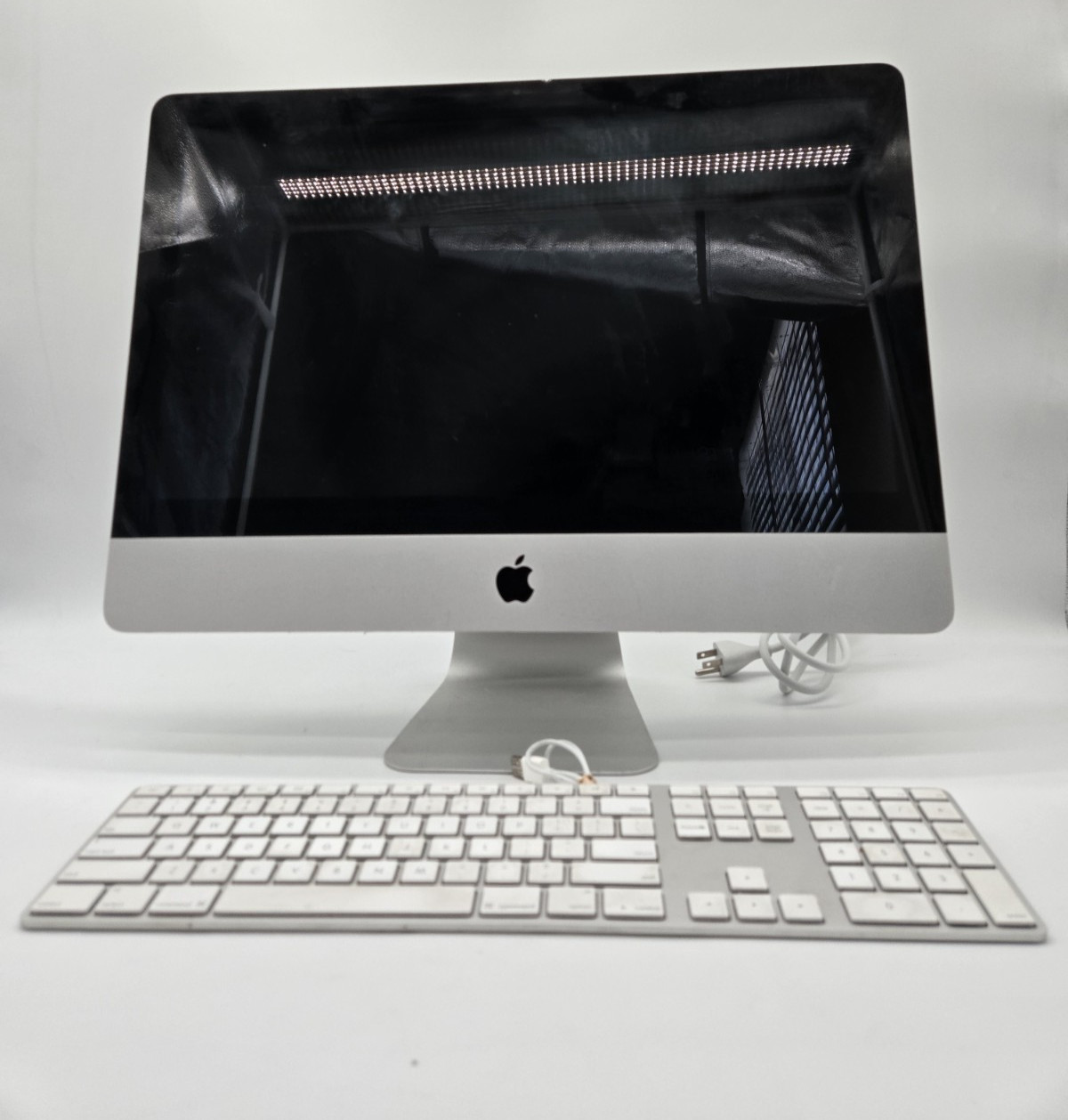 Apple iMac A1311 21.5 inch Desktop - MC508LL/A