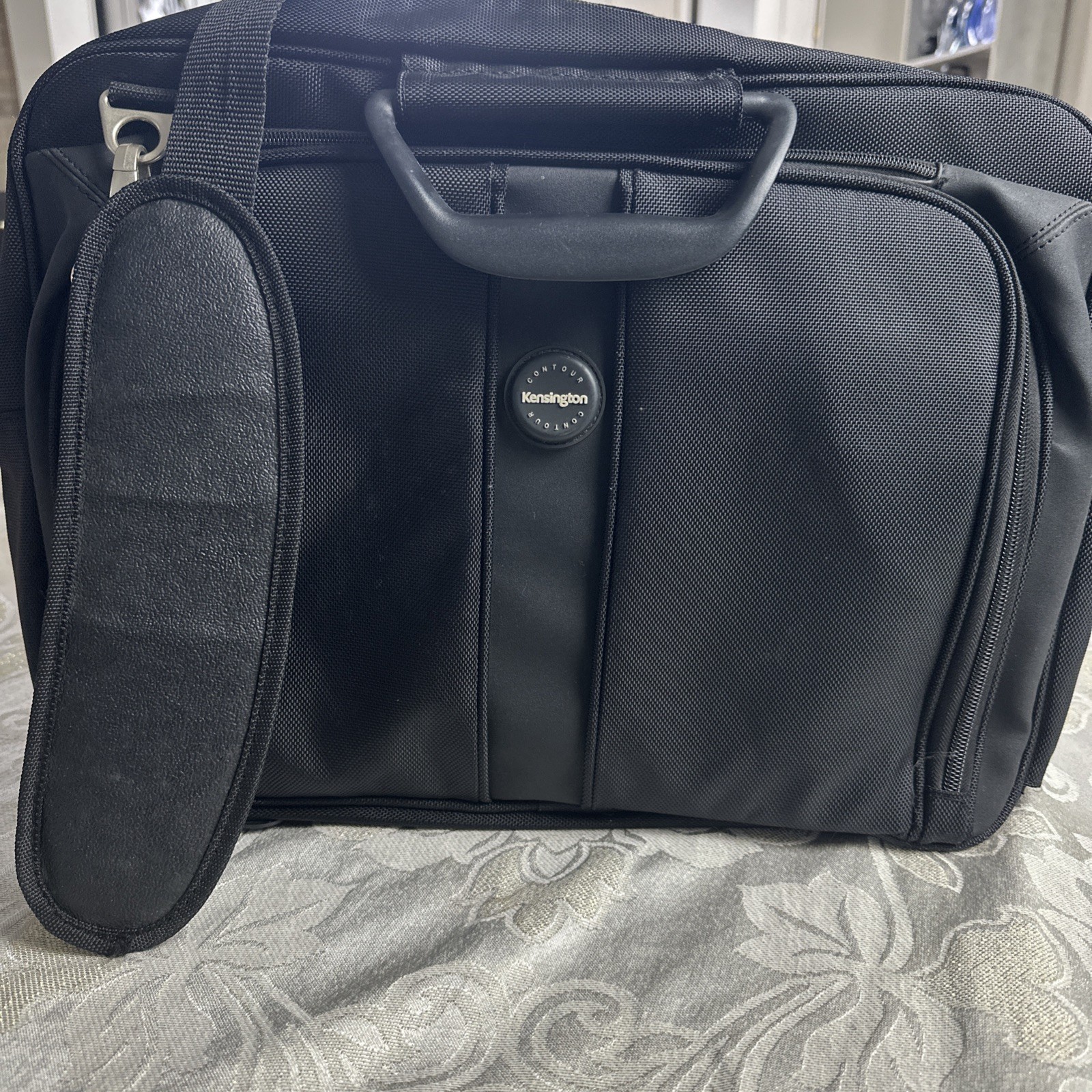 Kensington Contour Pro 17" Carbon Case Laptop/Notebook Carry Case EXCELLENT 