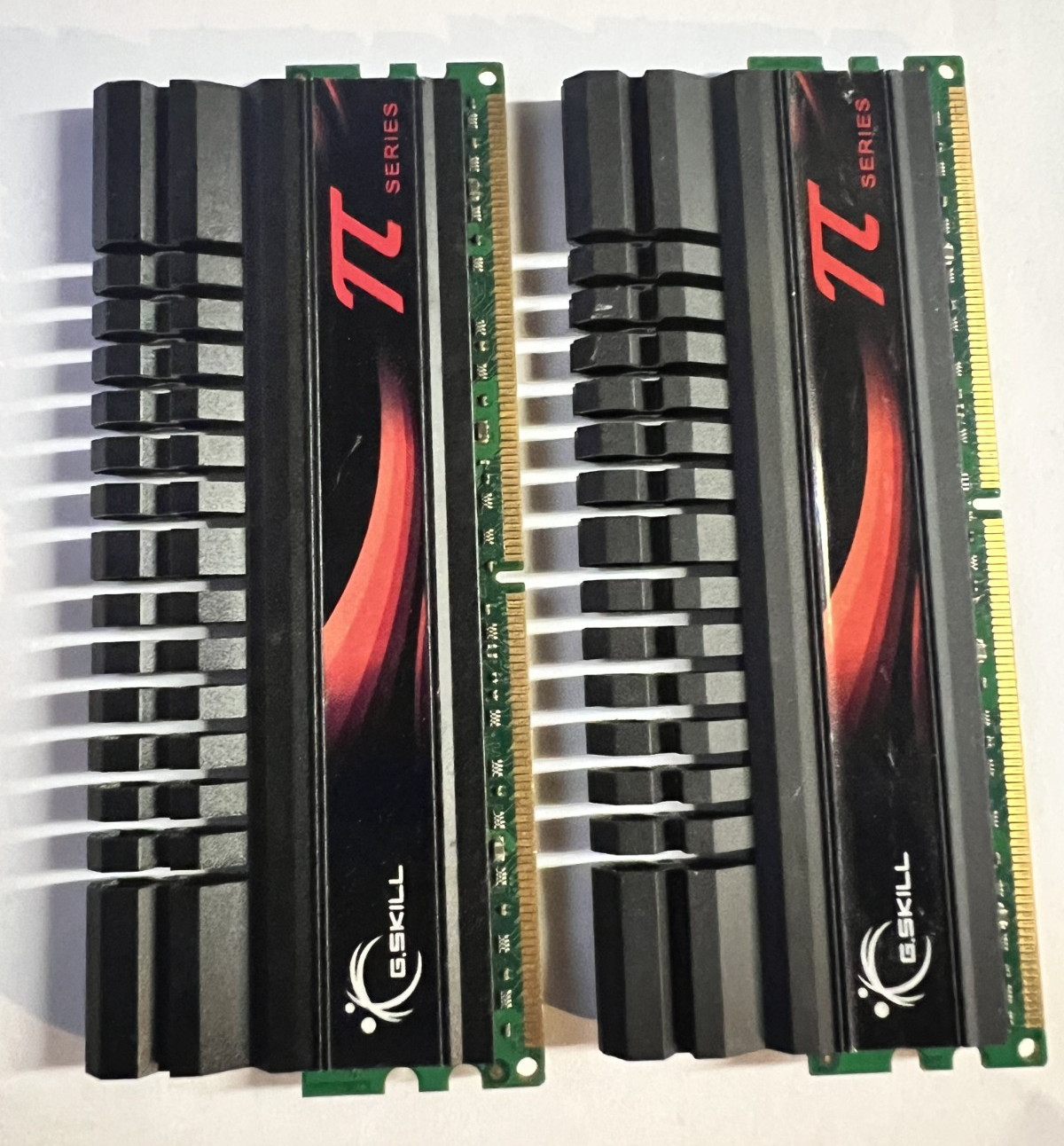 G.SKILL π Series DDR2 4GB (2x2GB) F2-6400CL4D-4GBPI-B DDR2-800 PC2-6400 CL4  RAM