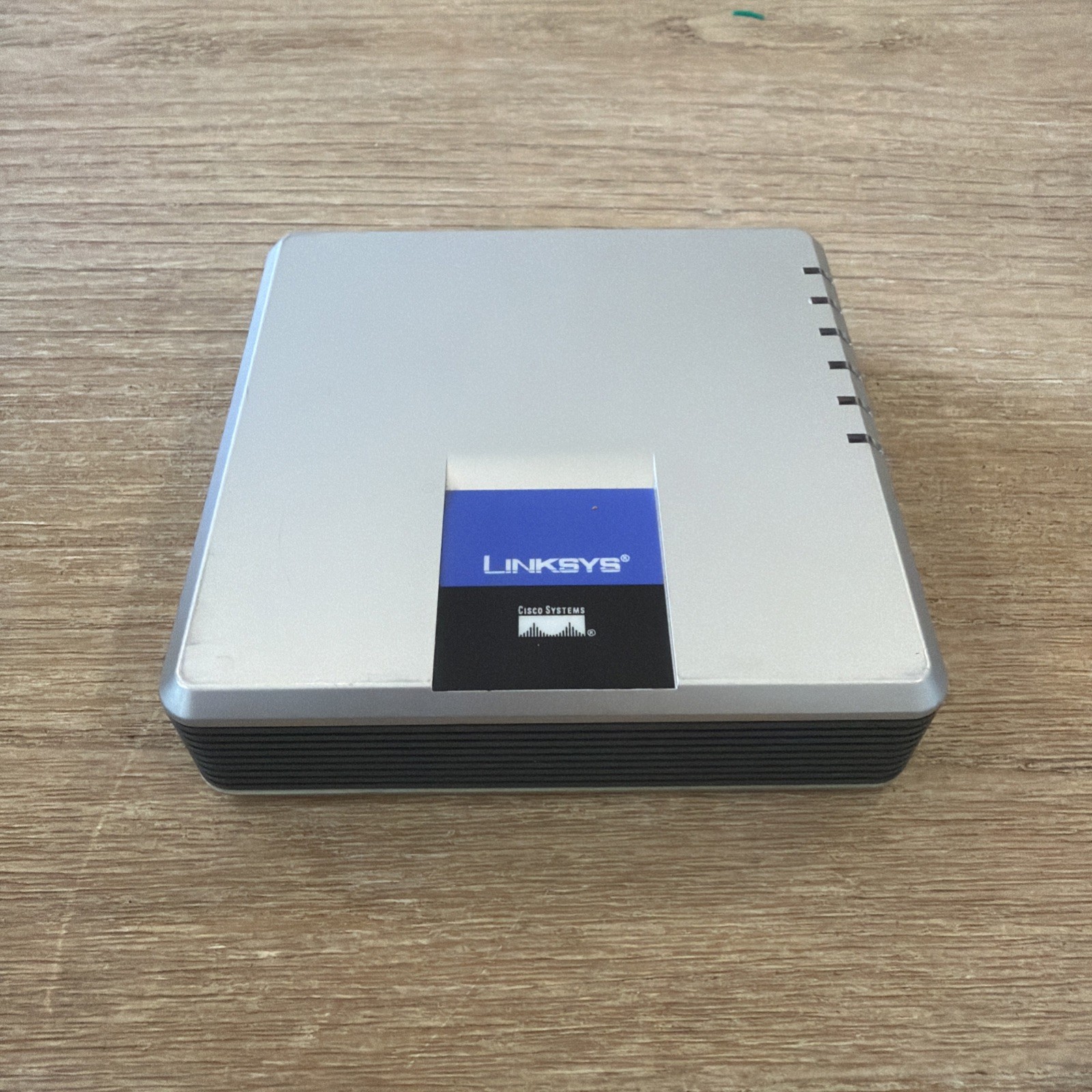 Cisco Linksys Gigabit 5-Port Workgroup Switch EG005W ver. 3 (V3) Untested