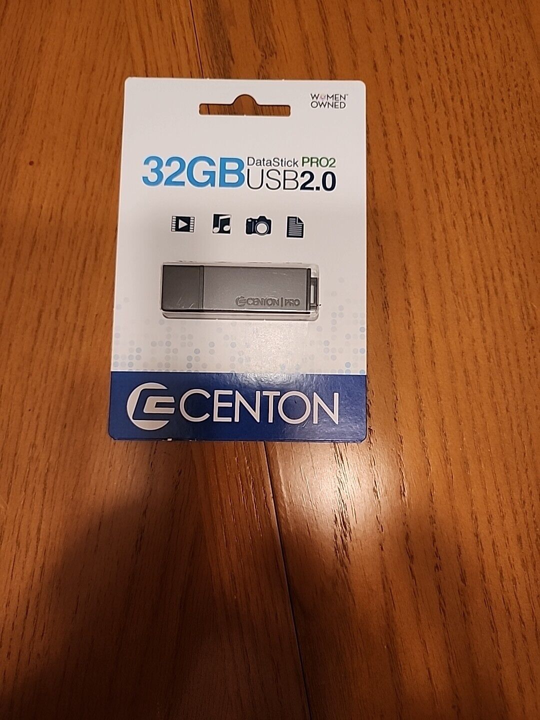 Centon Datastick Sport 32GB USB 2.0 Flash Drive