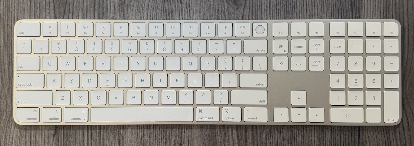 Apple Magic Keyboard With Touch ID and Numeric Keypad White A2520