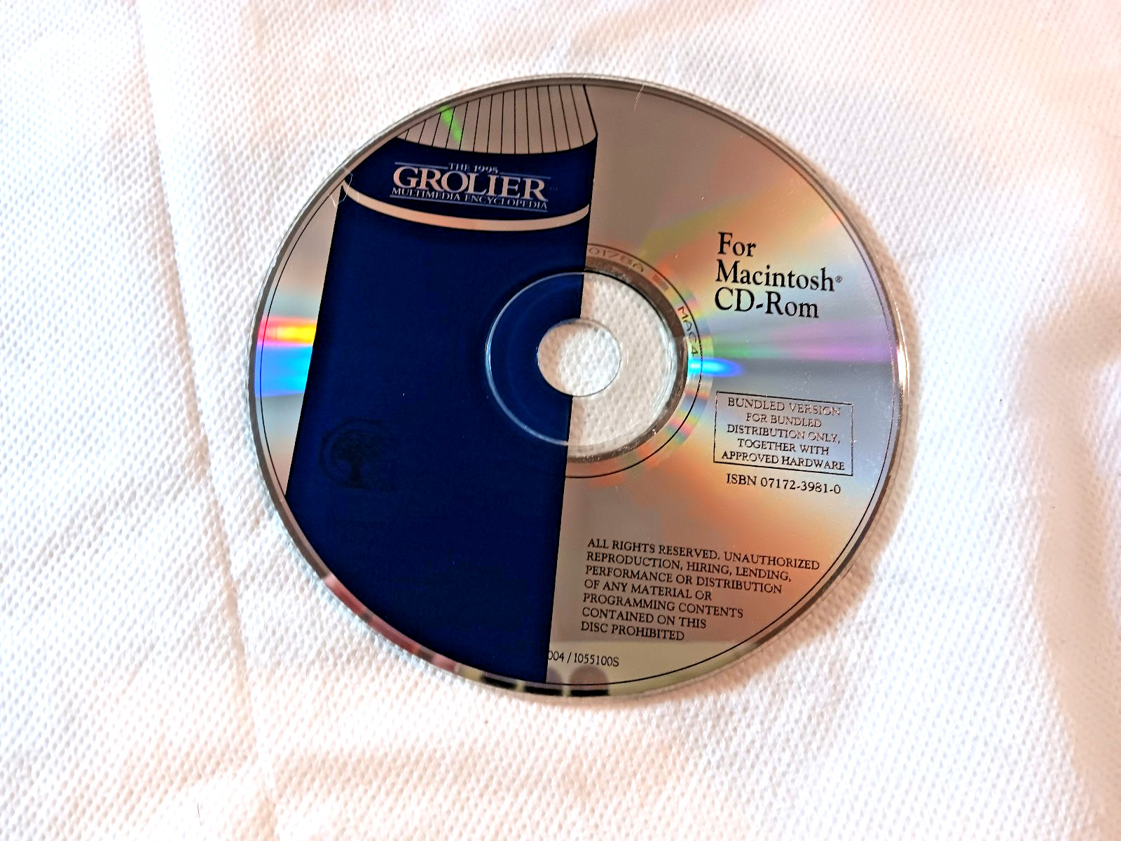 VTG Microsoft The Multimedia Encyclopedia For Macintosh CD-ROM 1995 Disc Only