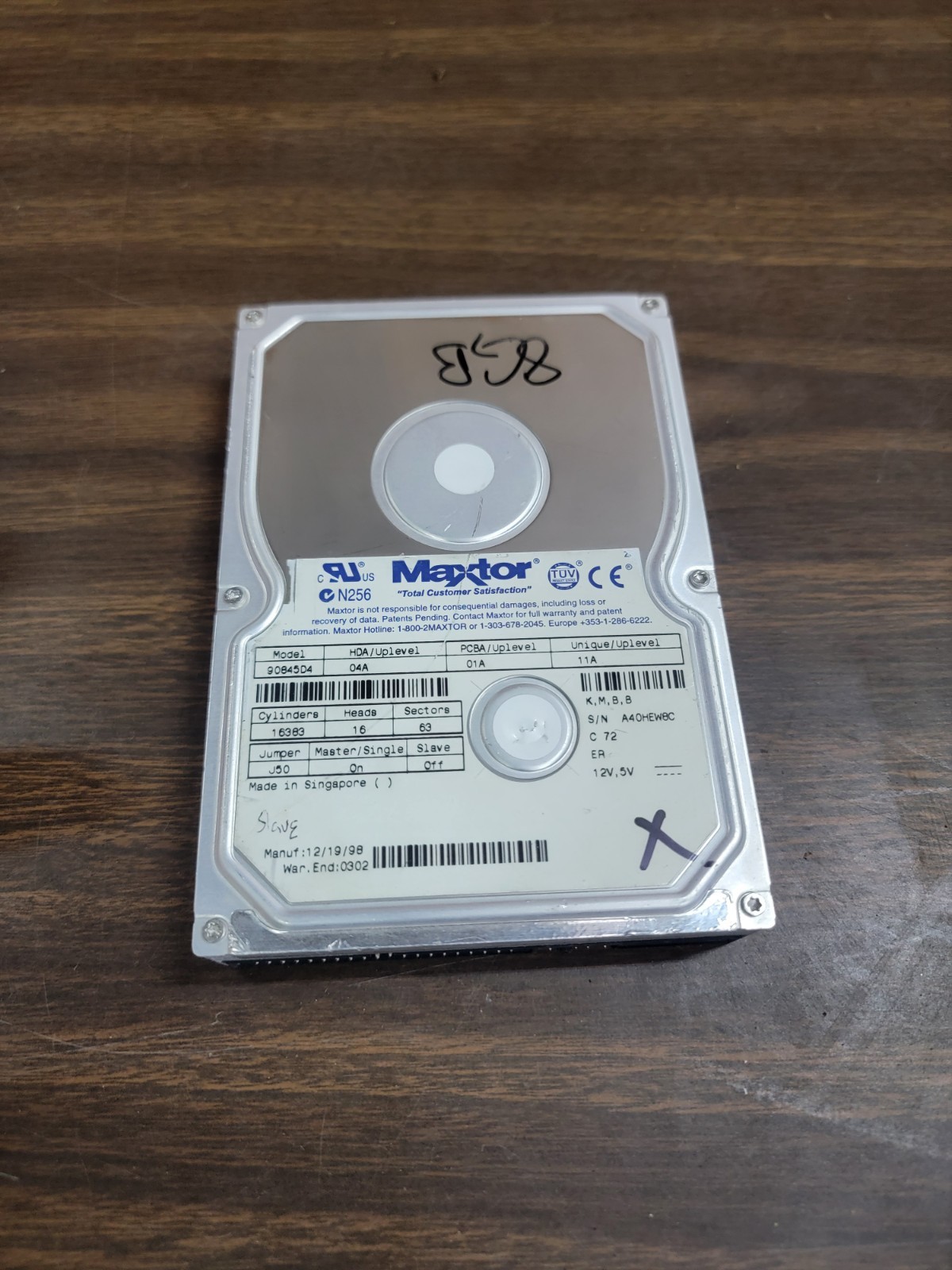 Hard Drive Maxtor Diamondmax 90845D4 8.4GB. 