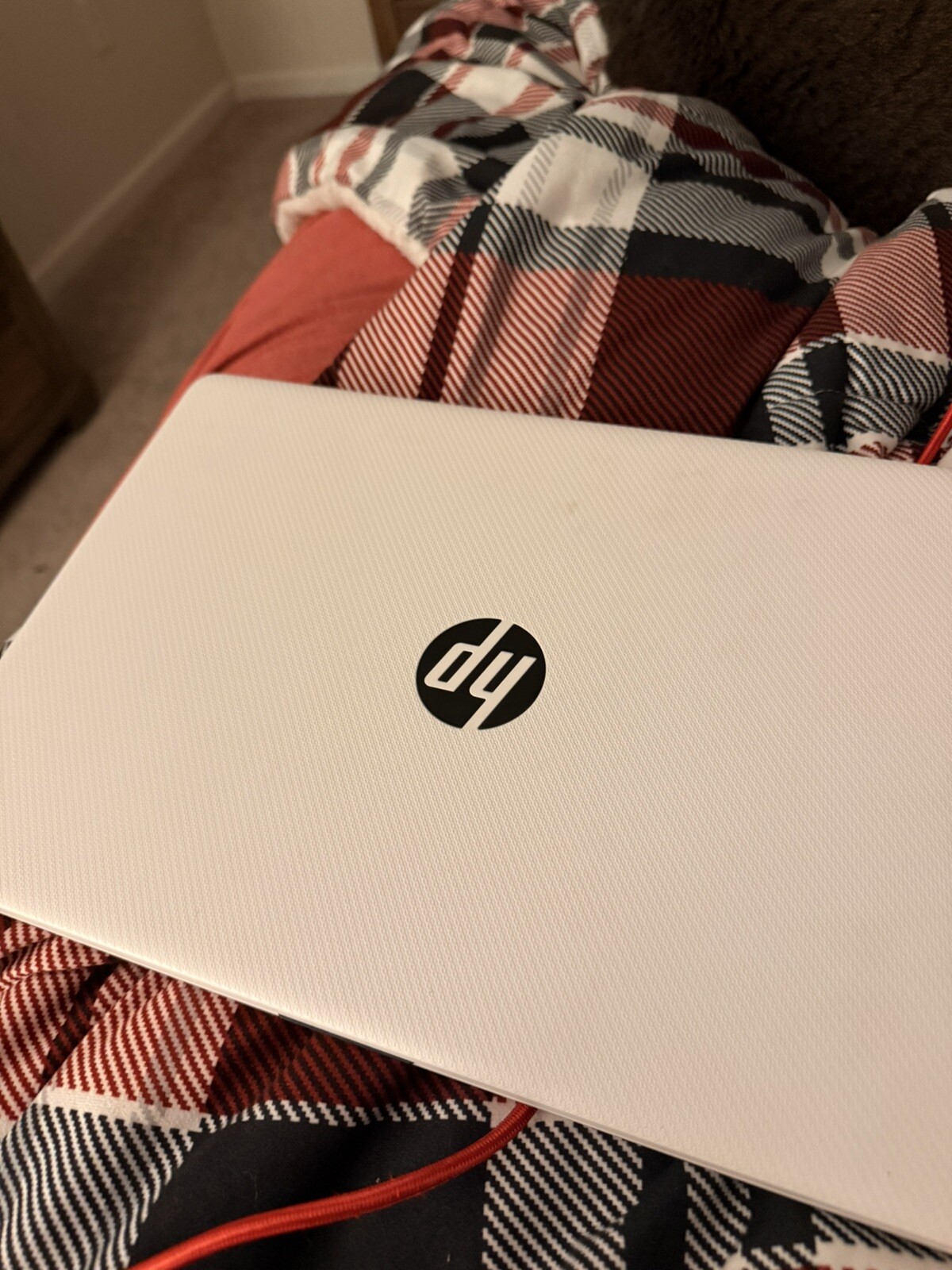 HP 15-dy2000 15-dy2042r 15.6" Notebook