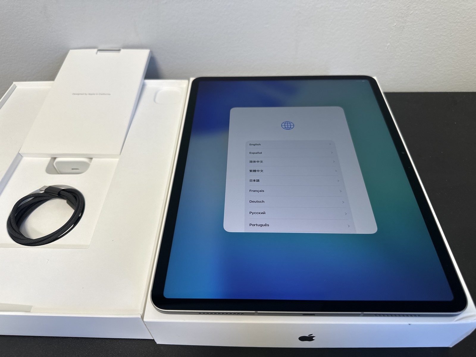 New Open Box Apple iPad Air 13 M4 2026 256GB Gray Wifi + Cellular Unlocked