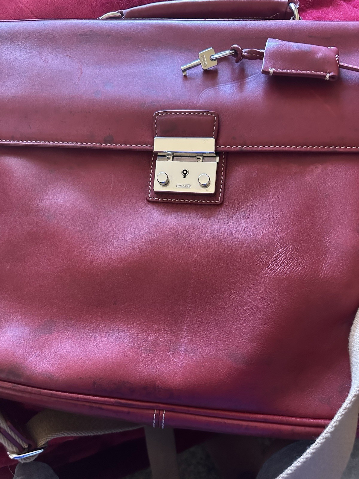 COACH RED LEATHER SCHLOARSHIP BUSINESS PROFESSIONAL  COMPUTER MESSENGER LOCK BAG