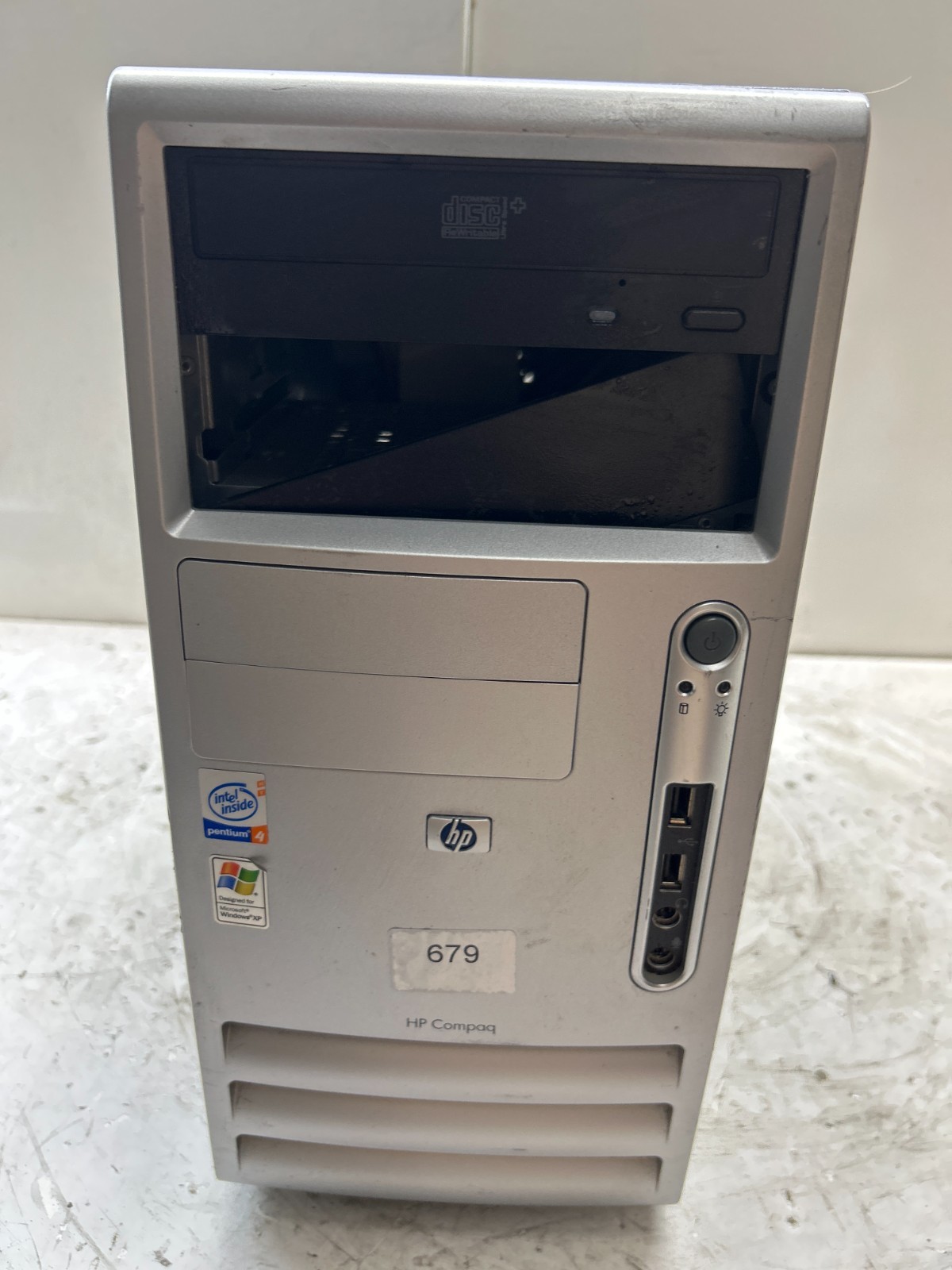 HP Compaq dc5100 MT Intel Pentium 4 3.00GHz 2GB NO HDD