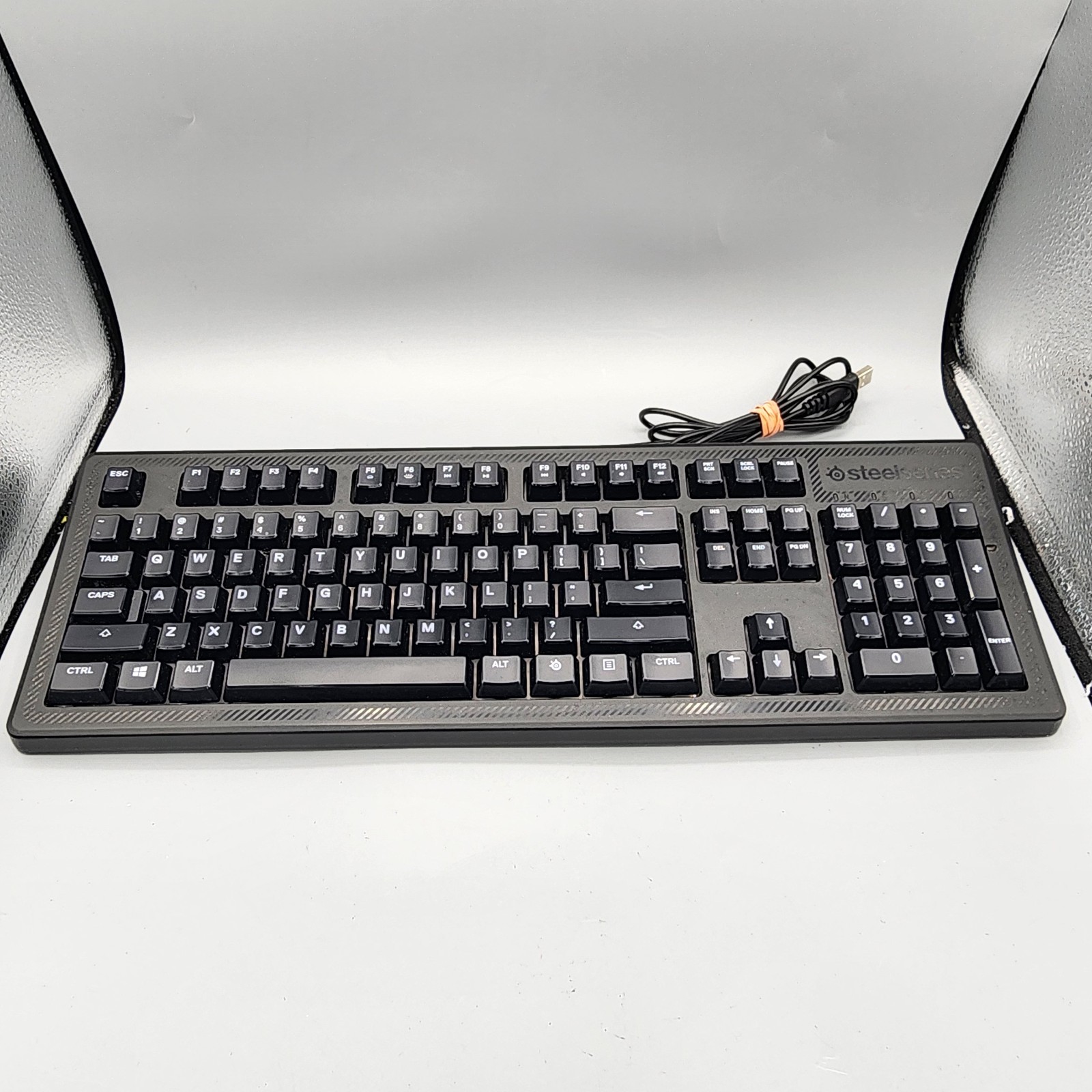 SteelSeries Apex 100 Gaming Keyboard KB-00004 Blue LED Backlight Tested Working