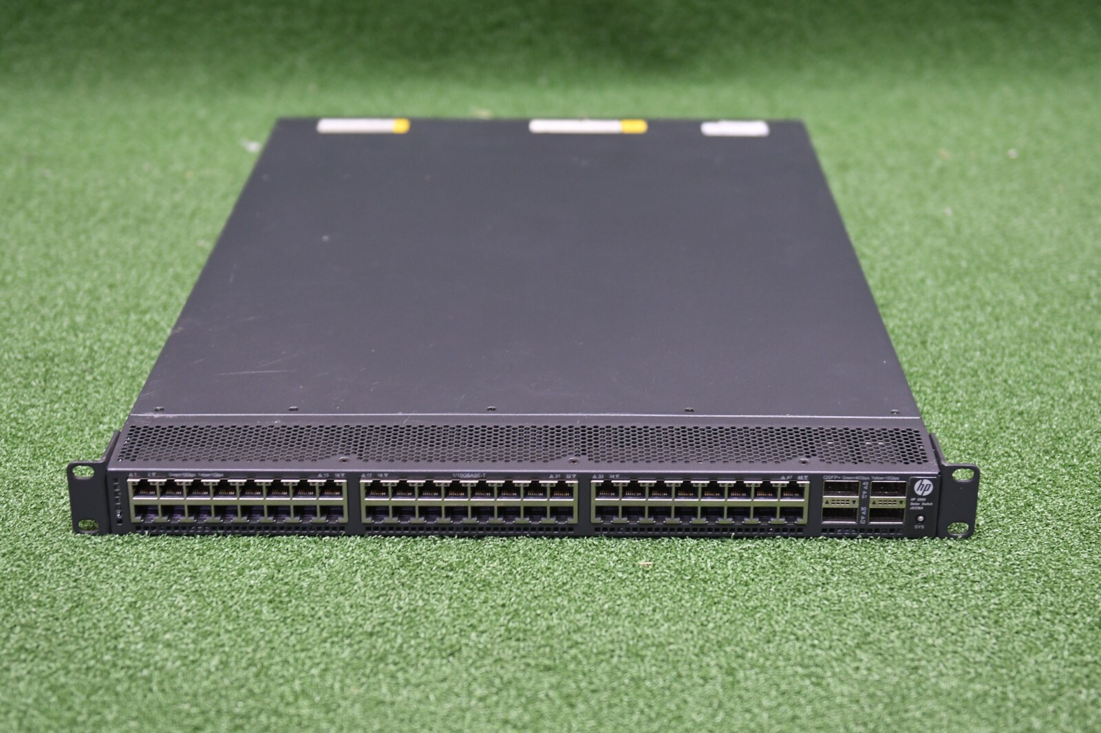 HP (JG336A) 5900AF-48XGT-4QSFP+ 48-Port 10-Gigabit Managed Switch