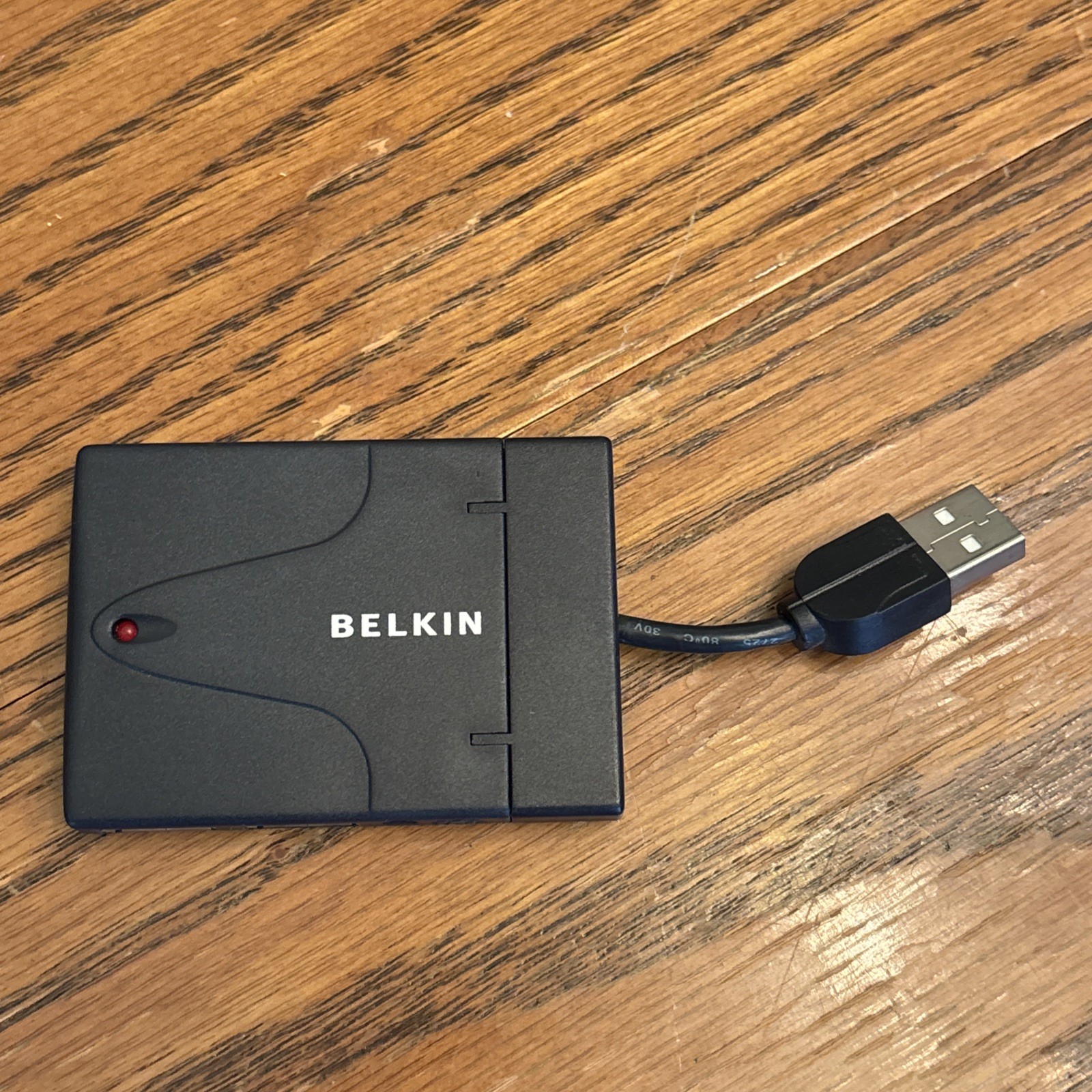 Belkin High Speed USB 2.0 4-Port Mini Hub F5U215-MOB Portable Travel Splitter