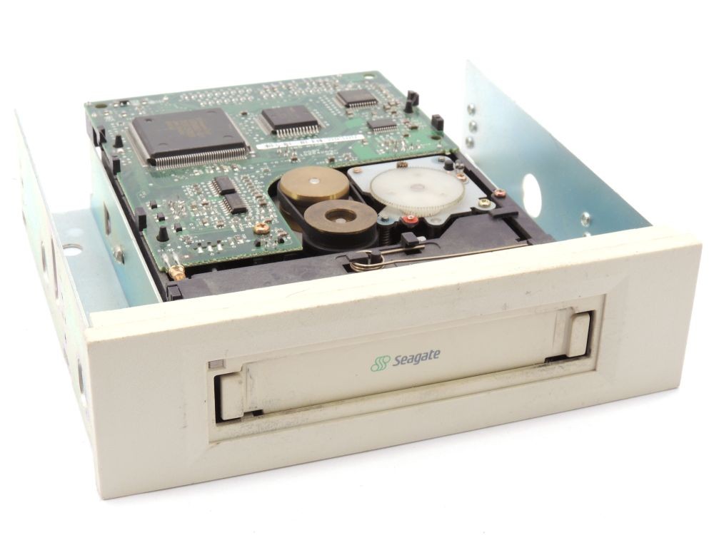 Seagate Hornet STT320000A 5.25" Travan Tape Drive Tape Drive FRU TC3300-022