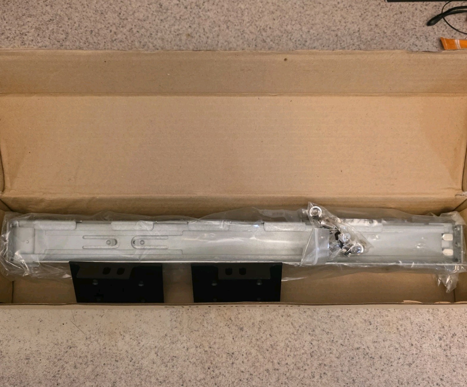 Eaton Slider Rail Rackmount Kit 730-B1093 610-D0620-00 2U 3U 4-Post UPS Mount