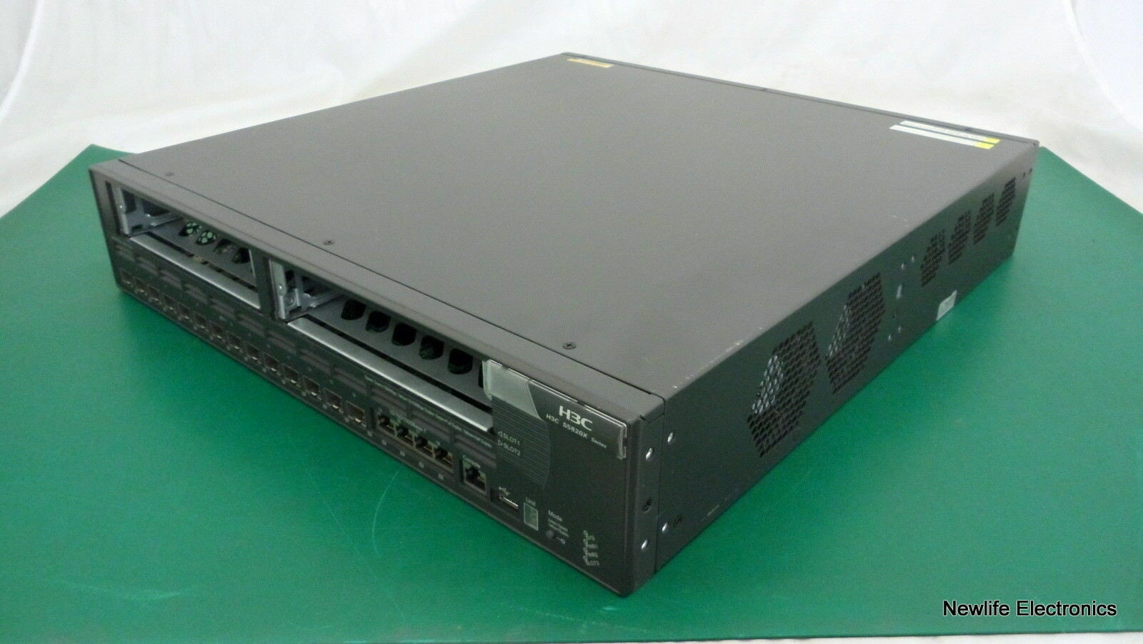 HP JC106-61101 5820-14XG-SFP+ Switch JC106A