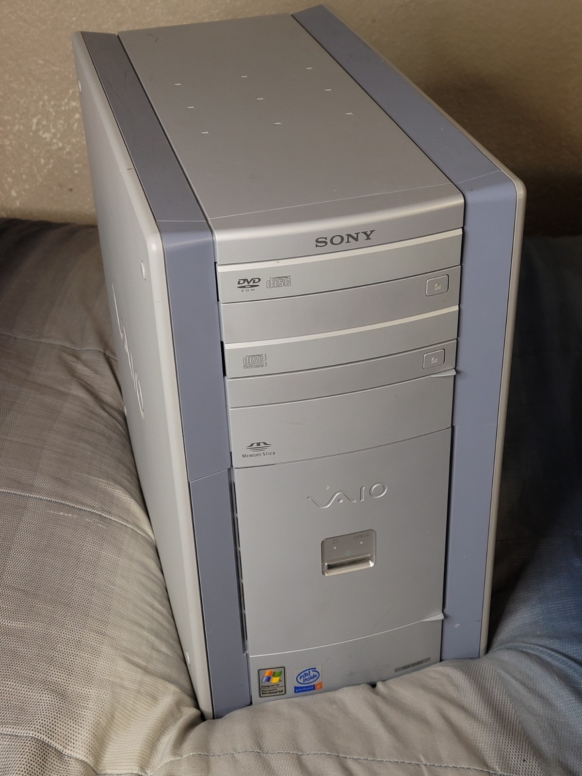 Sony Vaio PCV-7762 Desktop 2.4Ghz 512MB RAM 80GB HDD Win XP No Drivers Installed